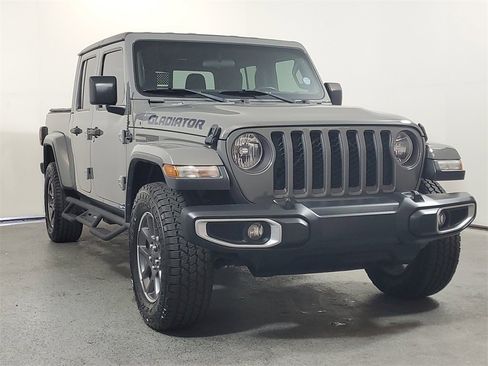 Used 2020 Jeep Gladiator Sport image 1