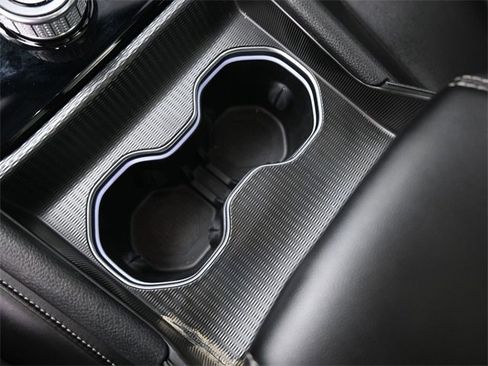 Used 2024 Jeep Grand Cherokee Limited w/ Black Appearance Package image 31