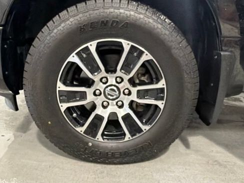 Used 2020 Nissan Titan SV w/ SV Convenience Package AWD/4WD image 28