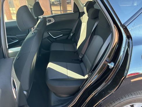 Certified 2025 Kia Soul LX FWD image 16