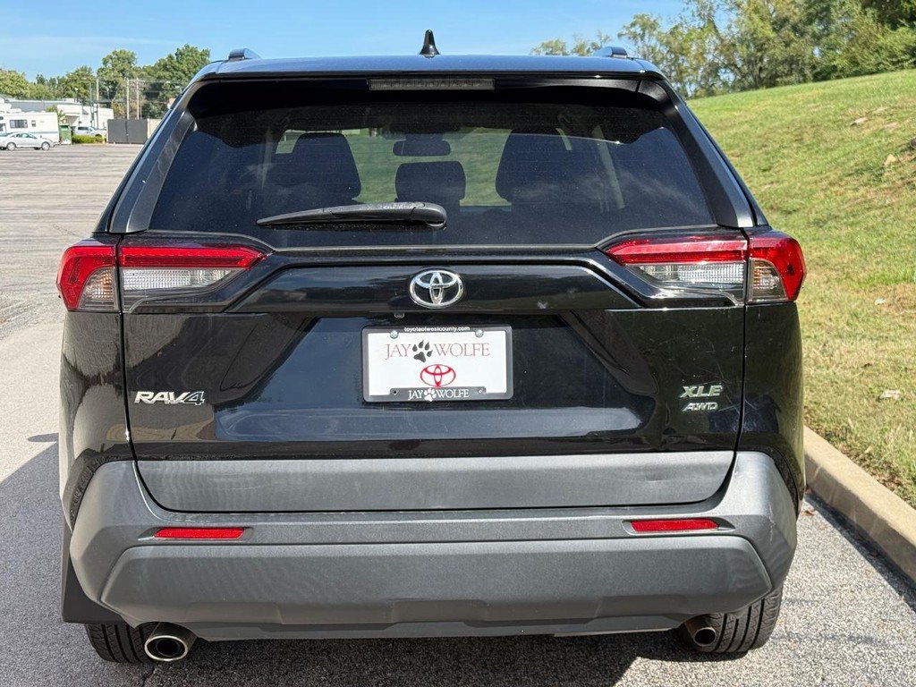 Certified 2021 Toyota RAV4 XLE AWD/4WD image 7
