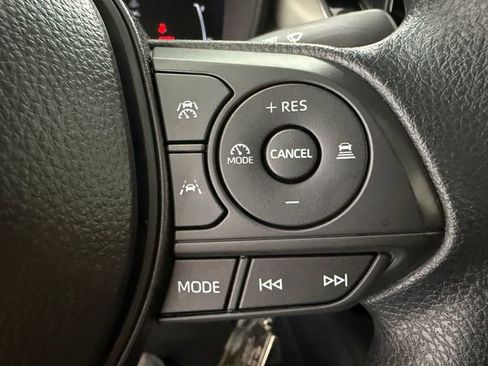 Used 2026 Toyota Corolla LE FWD image 11