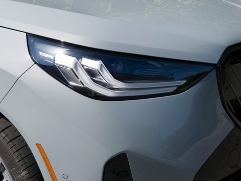 New 2026 BMW X3 xDrive30 w/ Premium Package image 8