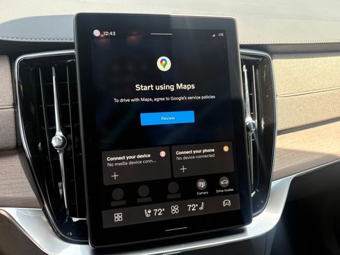 New 2026 Volvo XC90 B6 Plus w/ Protection Package Premier image 13