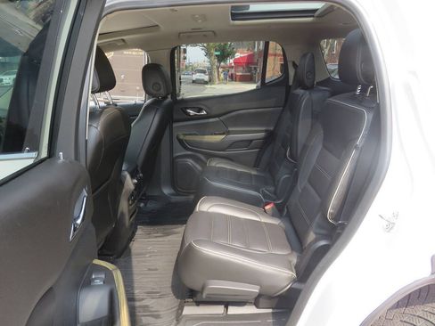 Used 2019 GMC Acadia Denali w/ Technology Package AWD/4WD image 21