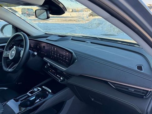 Used 2025 Buick Envision Sport Touring image 21