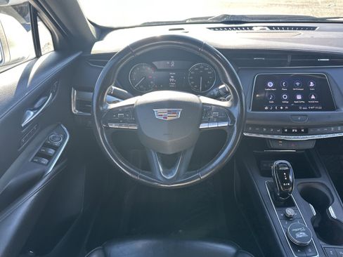 Used 2020 Cadillac XT4 Premium Luxury image 23