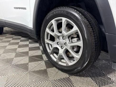 Certified 2022 Jeep Compass Latitude AWD/4WD image 10