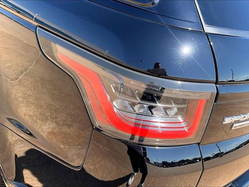 Used 2018 Land Rover Range Rover Sport Supercharged AWD/4WD image 31