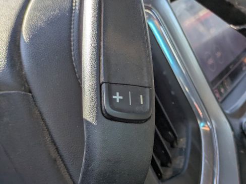 Used 2023 Chevrolet Silverado 2500 LT w/ Convenience Package image 19