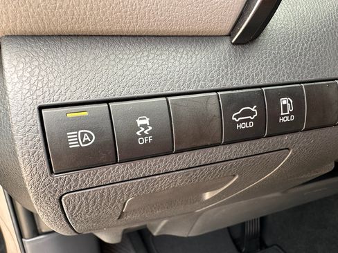 Used 2023 Toyota Camry LE image 12