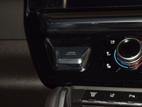 Used 2024 GMC Sierra 2500 Denali w/ Technology Package AWD/4WD image 36