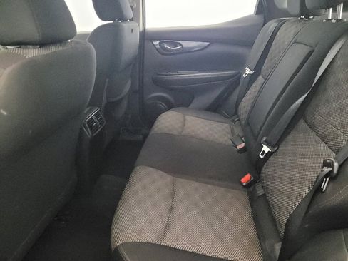 Used 2017 Nissan Rogue Sport SV w/ SV Premium Package image 18