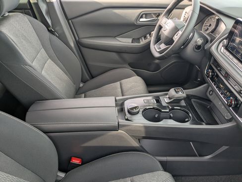 New 2026 Nissan Rogue SV AWD/4WD image 25