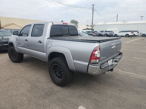 Used 2015 Toyota Tacoma PreRunner w/ SR5 Package RWD image 10