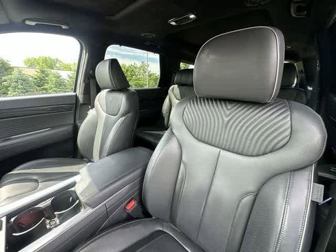 Used 2024 Hyundai Palisade Calligraphy AWD/4WD image 17
