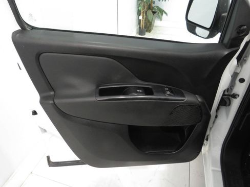 Used 2017 RAM ProMaster City Tradesman FWD image 19