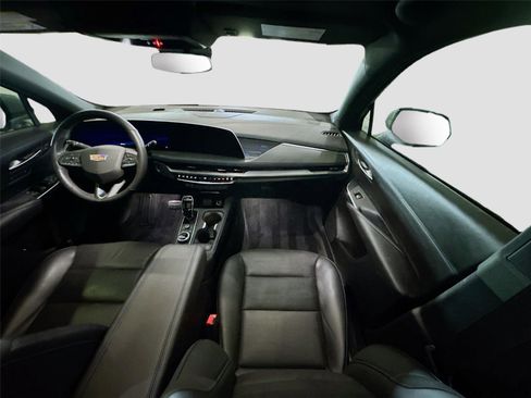 Used 2025 Cadillac XT4 Sport w/ LPO, Onyx Lite Package FWD image 24