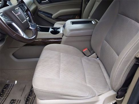 Used 2020 GMC Yukon SLE w/ SLE Value Package image 16