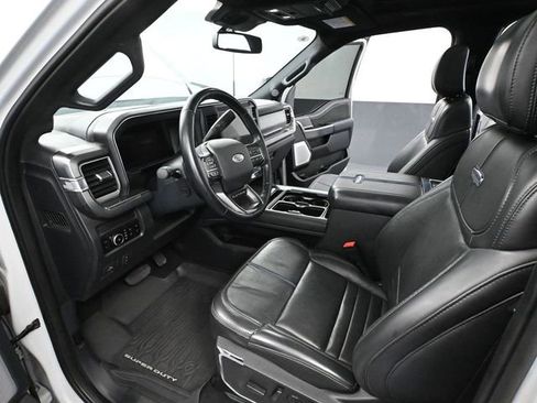 Used 2025 Ford F250 Platinum w/ FX4 Off-Road Package image 24