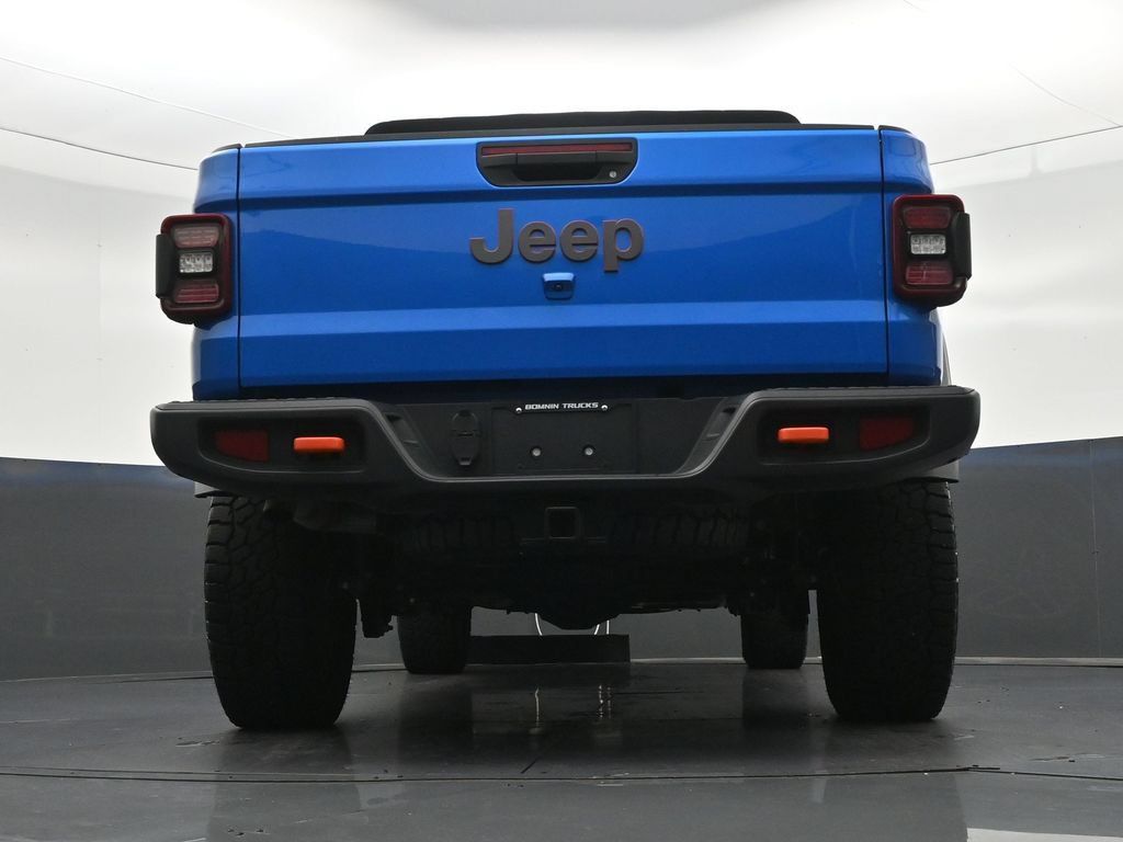 Used 2024 Jeep Gladiator Mojave AWD/4WD image 27