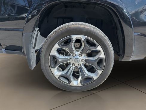 Used 2019 RAM 1500 Limited AWD/4WD image 40