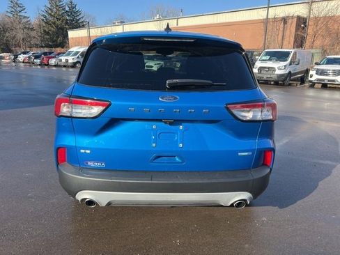 Used 2020 Ford Escape SE image 6