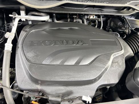 Used 2023 Honda Odyssey Touring image 31