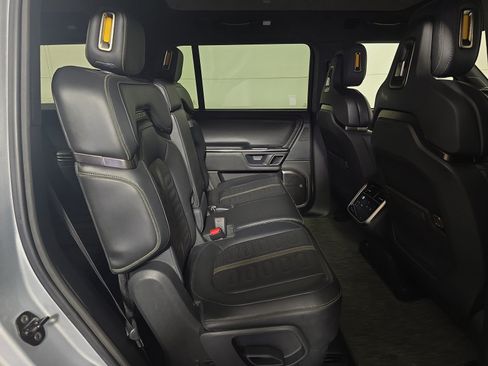 Used 2024 Rivian R1S Adventure AWD/4WD image 23