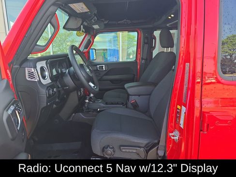 Used 2024 Jeep Wrangler Unlimited Sahara w/ Technology Group AWD/4WD image 14