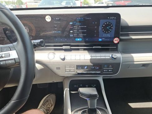 Used 2024 Hyundai Kona SEL FWD image 8