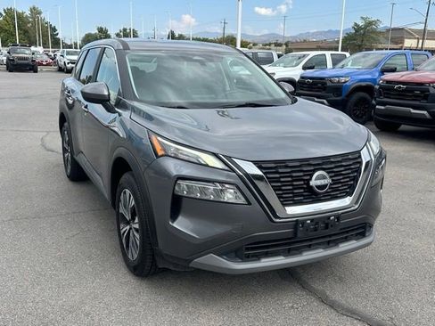 Used 2023 Nissan Rogue SV image 5