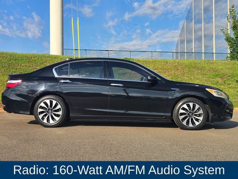 Used 2017 Honda Accord Hybrid Sedan image 2