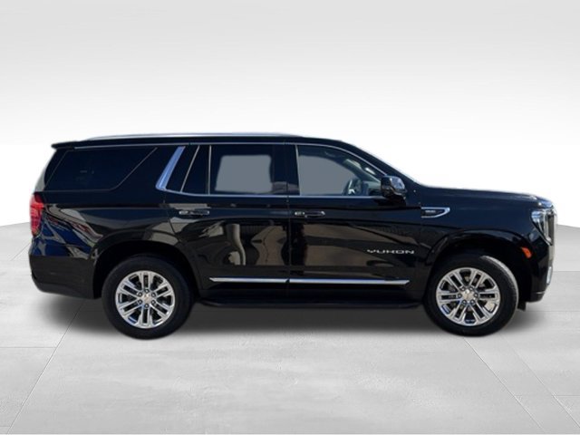 Certified 2023 GMC Yukon SLT w/ SLT Luxury Package AWD/4WD image 6