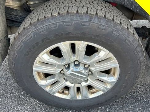 Used 2022 GMC Sierra 2500 Denali AWD/4WD image 7