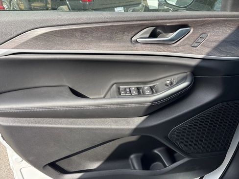 New 2025 Jeep Grand Cherokee L Limited w/ Luxury Tech Group II image 23