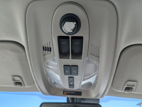 Used 2011 Chevrolet Equinox LTZ AWD/4WD image 26