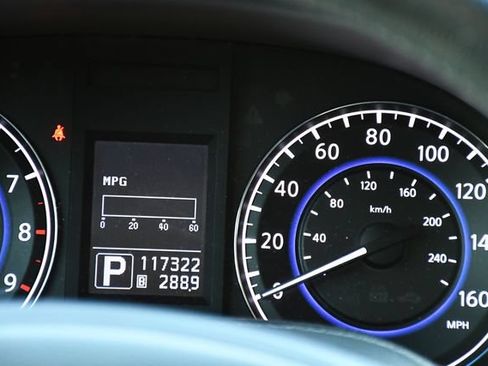 Used 2013 INFINITI G37 x Sedan w/ Premium Pkg AWD/4WD image 26