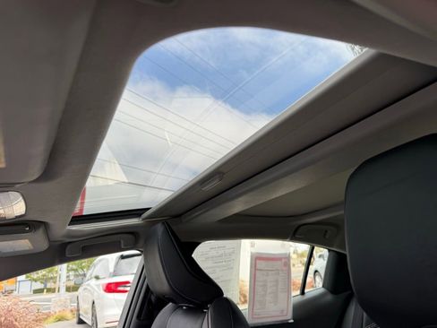 Certified 2024 Toyota Prius Limited FWD image 23