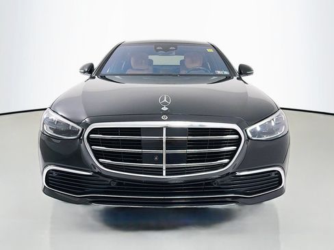 Used 2023 Mercedes-Benz S 580 4MATIC Sedan image 2