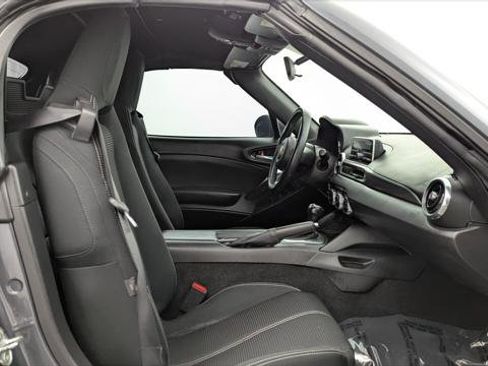 Used 2018 FIAT 124 Spider Classica image 16