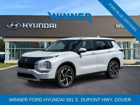 Used 2022 Mitsubishi Outlander SE image 1