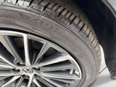 Used 2025 Lexus ES 350 w/ Premium Package image 81