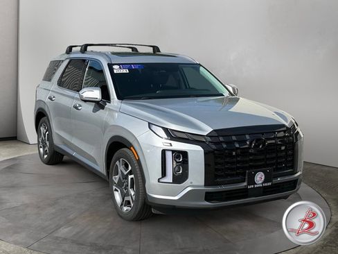 Used 2024 Hyundai Palisade SEL AWD/4WD image 1