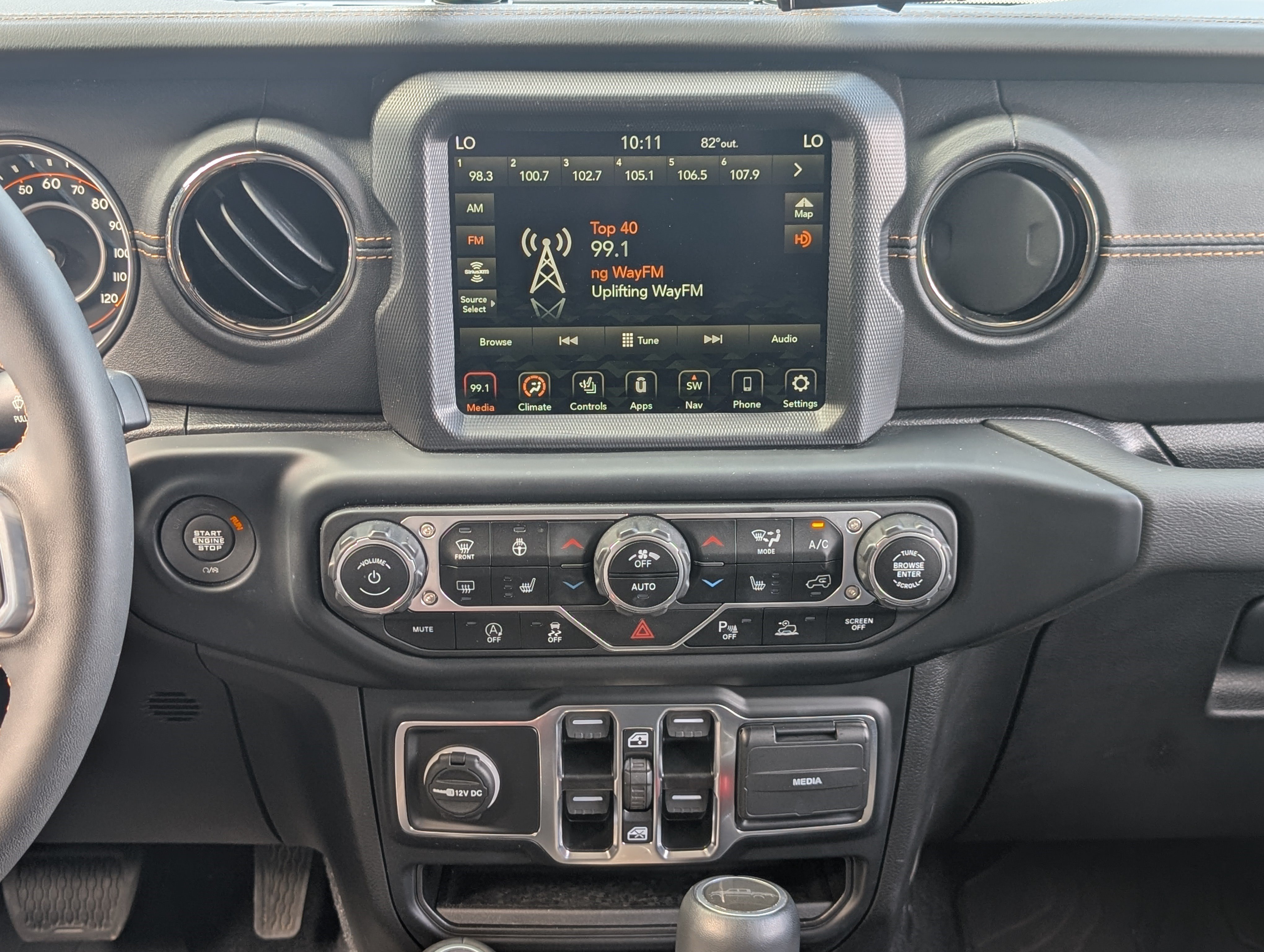 Used 2023 Jeep Gladiator Overland AWD/4WD image 24