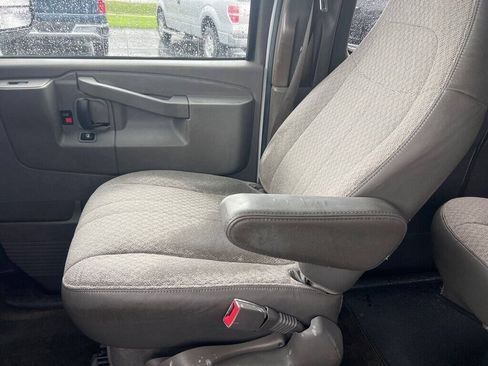 Used 2017 Chevrolet Express 3500 LT w/ LT Preferred Equipment Group RWD image 12