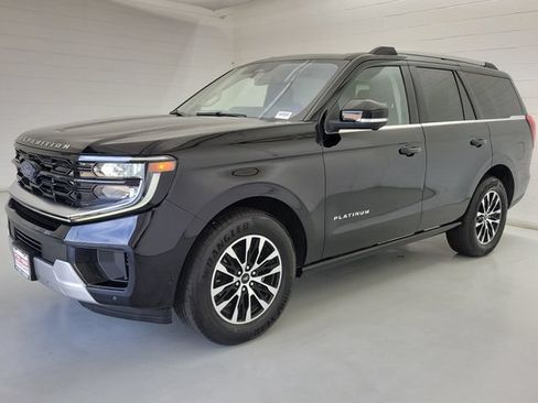 Used 2025 Ford Expedition Platinum AWD/4WD image 1
