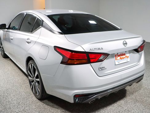 Used 2021 Nissan Altima 2.5 SR image 9
