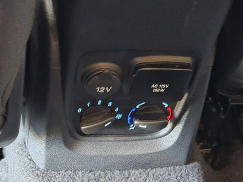 Used 2022 Ford Transit Connect XLT FWD image 11