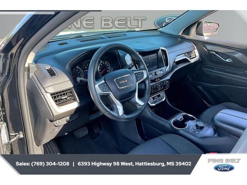 Used 2023 GMC Terrain SLE w/ Driver Convenience Package FWD image 13